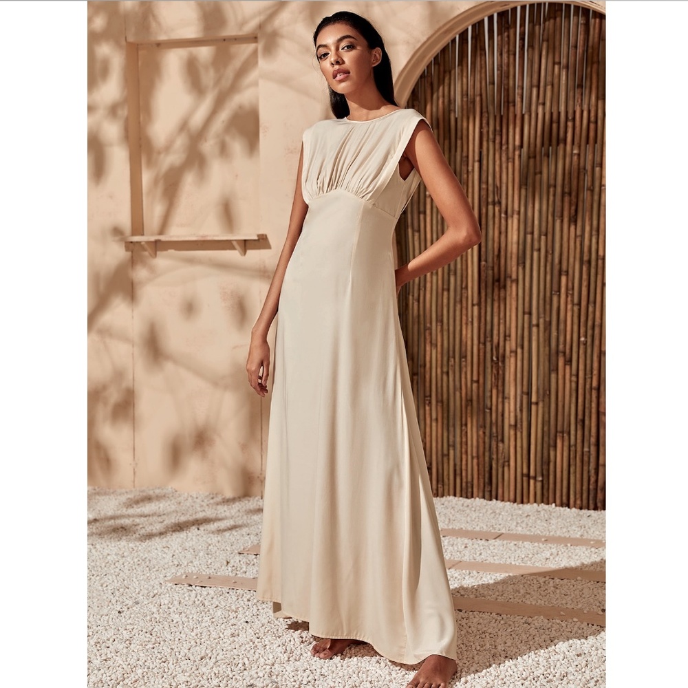 Beige Maxi Flared Elegant Dress - Picture 2 of 7